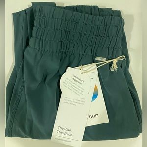 BNWT Vuori Villa Jogger